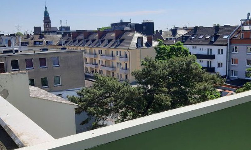  Apartment mit Küche, Diele, Bad in zentraler Lage !!